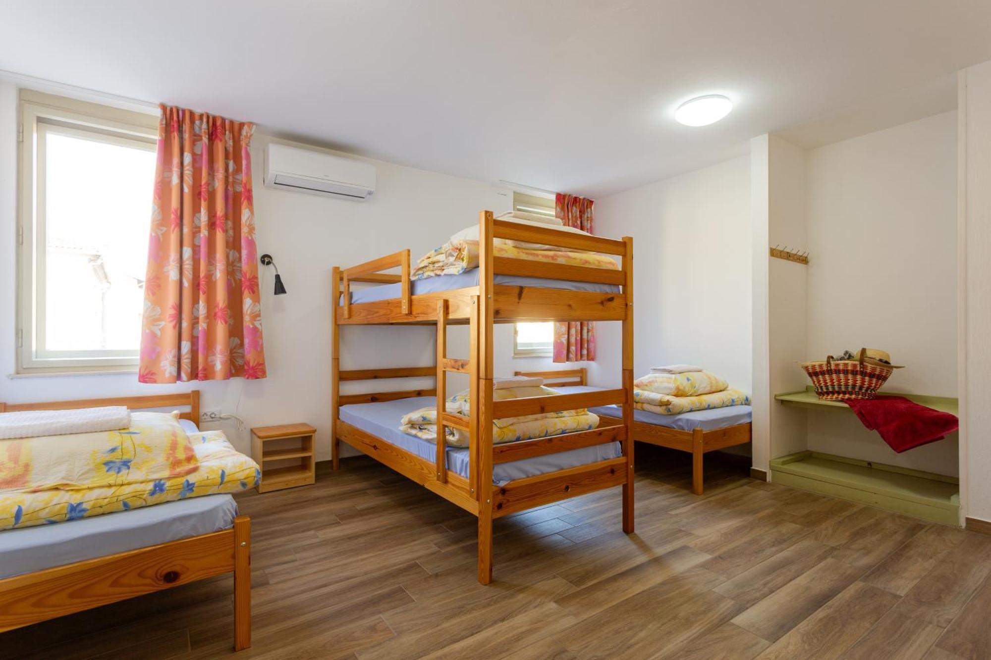 Yapka Rooms 托尔明 外观 照片
