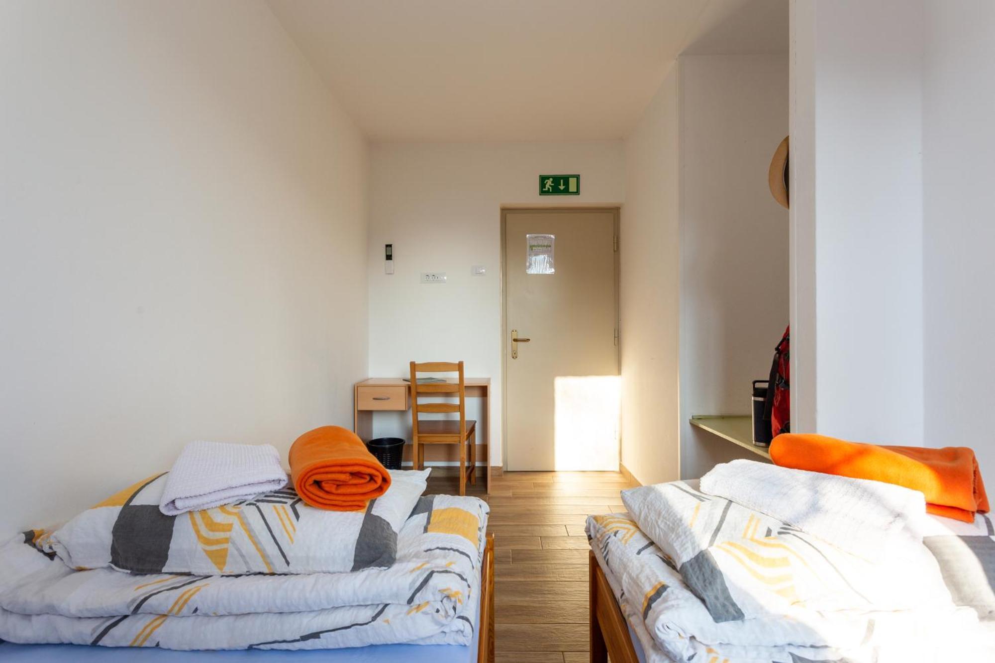 Yapka Rooms 托尔明 外观 照片